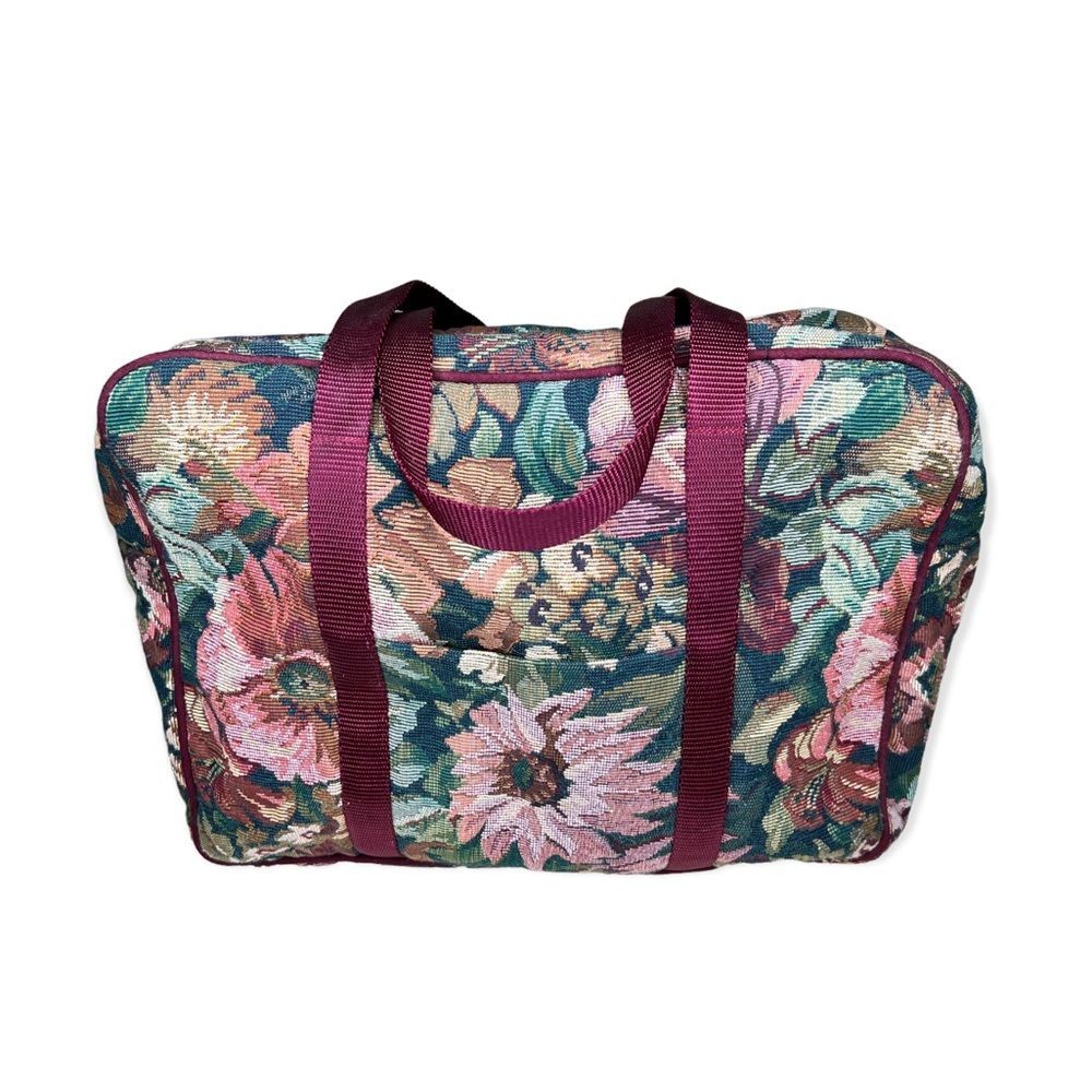 VTG Carpet Travel Bag Tote Overnight Shoulder Bag Floral Victorian Tapestry